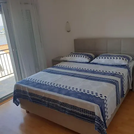 Fuer Vier Personen- Mit Einem Balkon By Interhome Apartment *